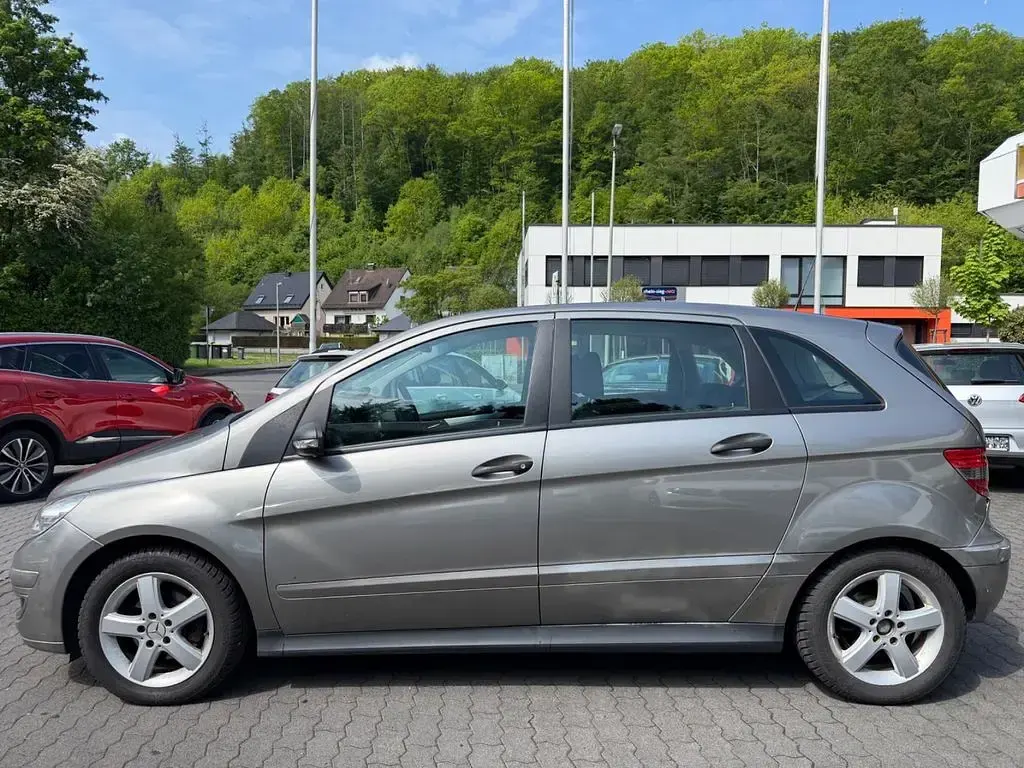 Gebraucht Mercedes B170 116 PS (85 kW) 2005 Grau Van / Kleinbus