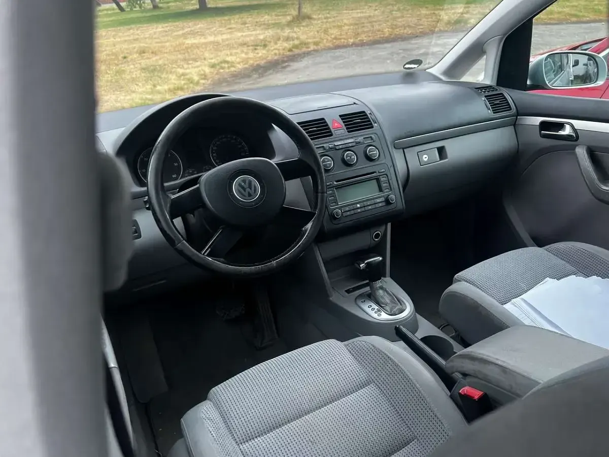 Gebraucht VW Touran Highline 140 PS (102 kW) 2004 Reflexsilber metallic Van / Kleinbus