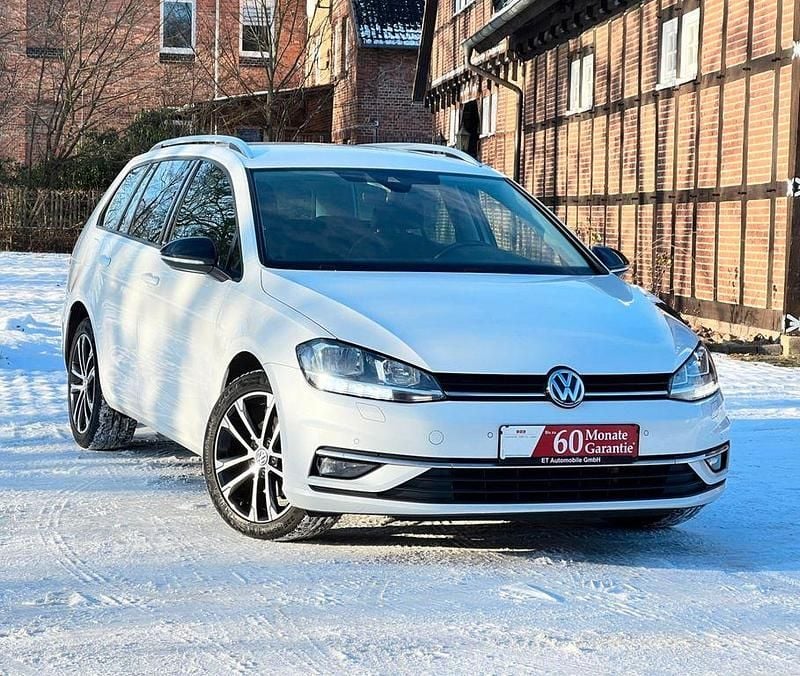 Weiß Gebraucht 2020 VW Golf VII IQ Drive Kombi | 16.999 € (Fairer Preis) - Bild 1/4