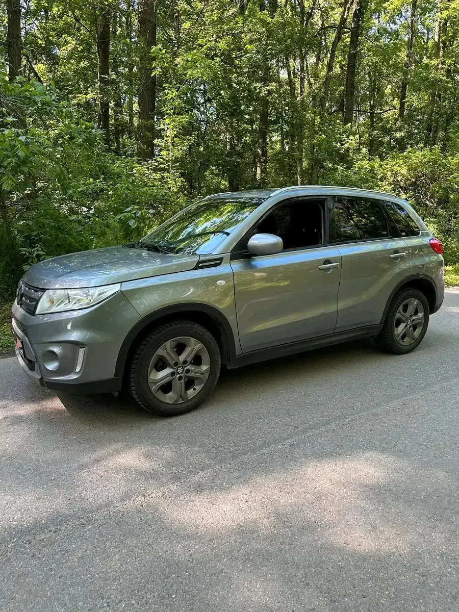 Gebraucht Suzuki Vitara 120 PS (88 kW) 2018 Grau SUV