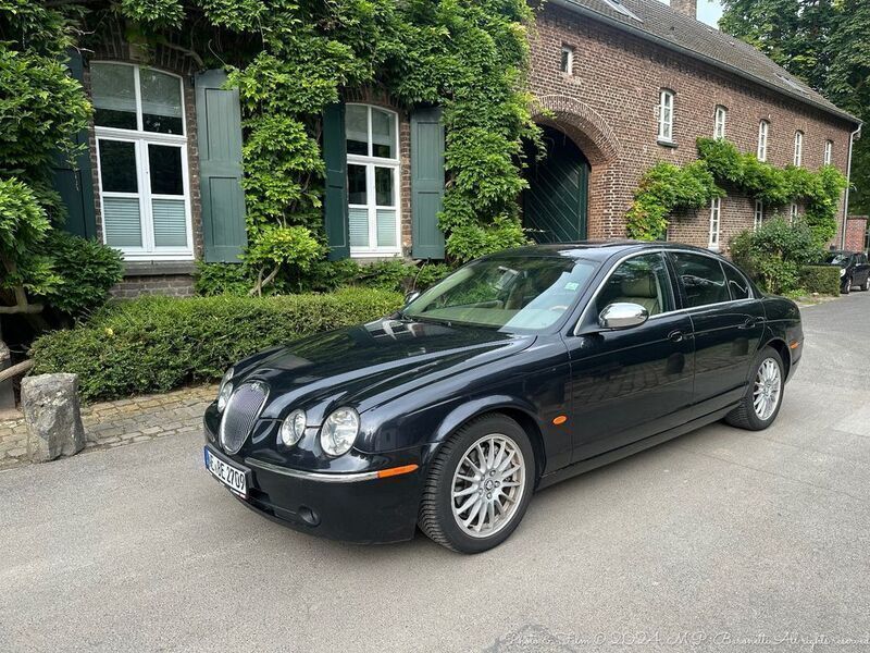 Schwarz Gebraucht 2005 Jaguar S-Type Executive Limousine | 5.850 € - Bild 1/4