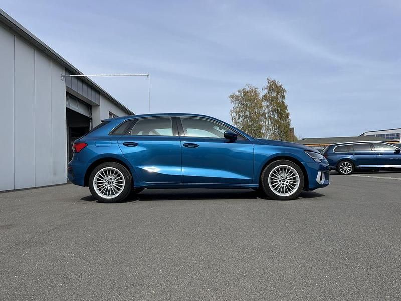 Gebraucht Audi A3 Advanced Plus 150 PS (110 kW) 2022 Atollblau Limousine