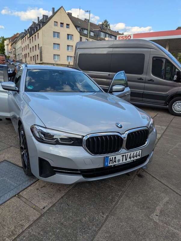 Gebraucht 2021 BMW 530 Luxury Line Kombi | 34.000 € (Guter Preis) - Bild 1/4