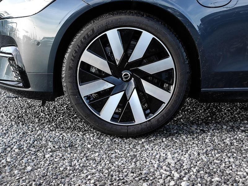 Gebraucht Volvo S90 Plus 455 PS (334 kW) 2024 Denim blue Limousine