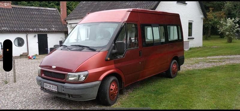Second-hand Ford Transit 101 CP (74 kW) 2004 Roșu Break