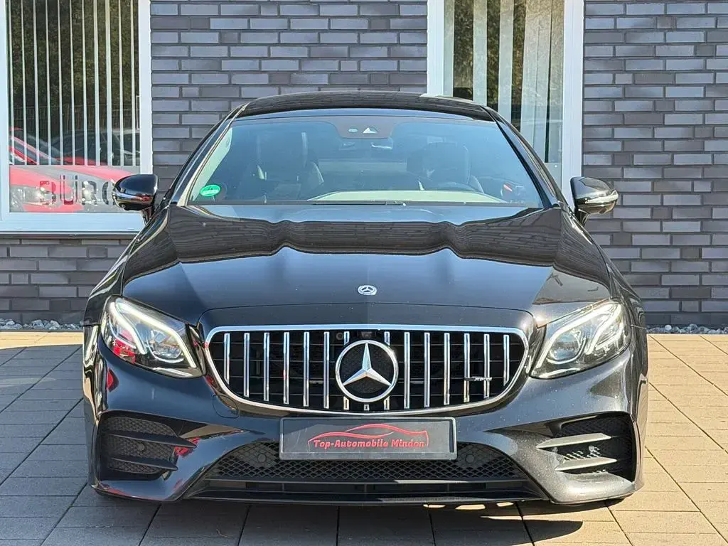 Second-hand Mercedes E220 AMG 194 CP (142 kW) 2020 Negru Coupe