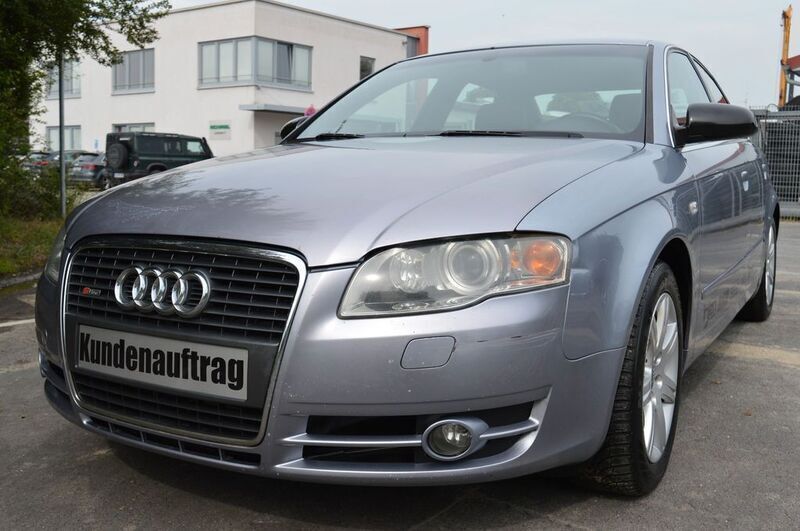 Silber Gebraucht 2004 Audi A4 S-Line Limousine | 2.990 € (Fairer Preis) - Bild 1/4
