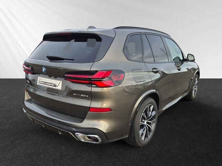 Gebraucht BMW X5 M Sport 489 PS (359 kW) 2025 Manhattan metallic SUV