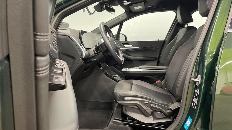 Gebraucht BMW 220 Active Tourer Luxury Line 156 PS (114 kW) 2022 Sanremo green metallic Van / Kleinbus