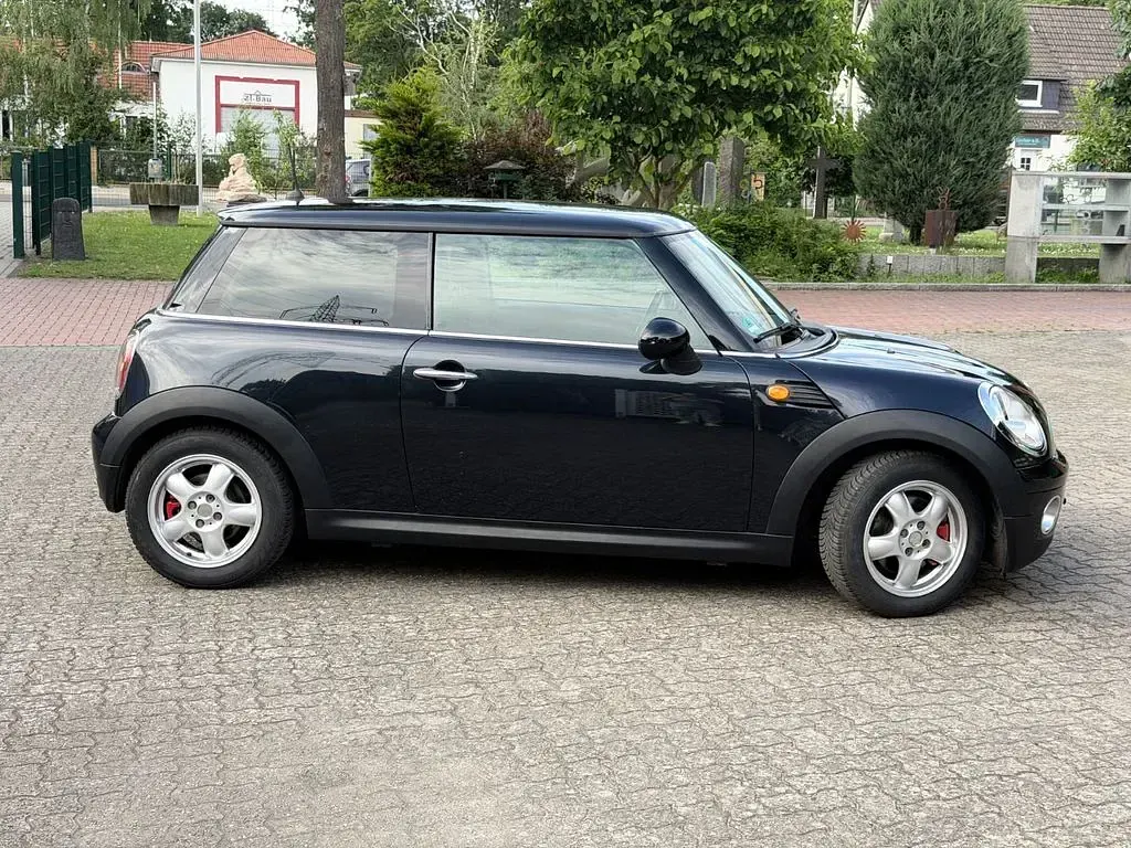 Gebraucht Mini Cooper 95 PS (69 kW) 2008 Schwarz Kleinwagen
