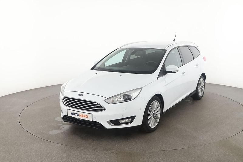 Weiß Gebraucht 2018 Ford Focus Titanium Kombi | 12.570 € (Fairer Preis) - Bild 1/3