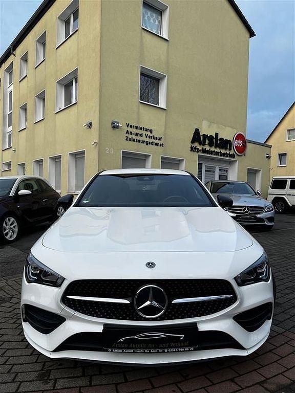 Gebraucht Mercedes CLA180 136 PS (100 kW) 2019 Weiß Limousine