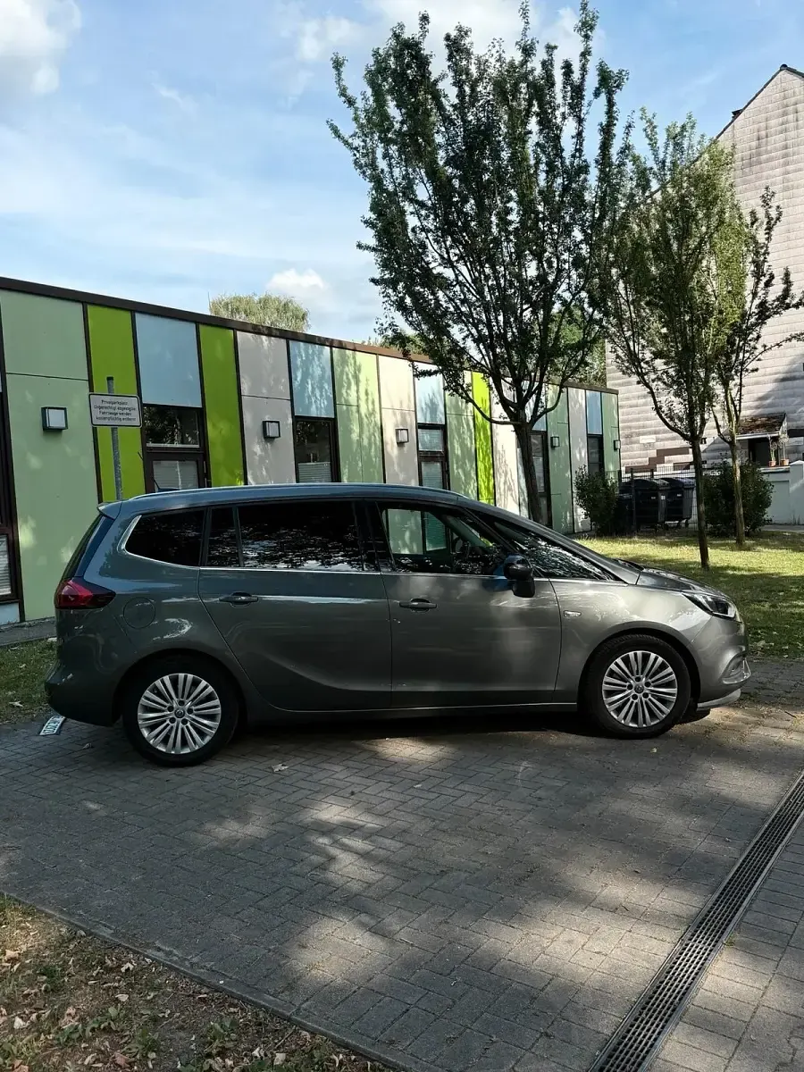 Gebraucht Opel Zafira Tourer 170 PS (125 kW) 2018 Grau Van / Kleinbus