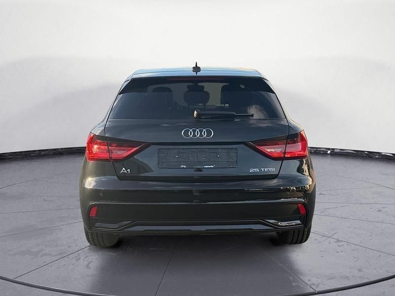 Neu Audi A1 Sportback Advanced Plus 95 PS (69 kW) 2025 Schwarz Kleinwagen