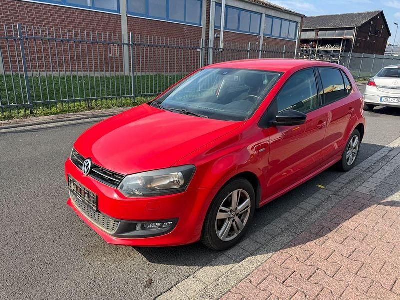 Gebraucht VW Polo Match 90 PS (66 kW) 2012 Rot Kleinwagen