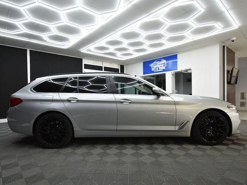 Gebraucht BMW 530 265 PS (194 kW) 2020 Silber Kombi