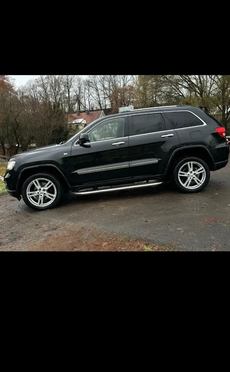 Gebraucht Jeep Grand Cherokee 245 PS (180 kW) 2011 Schwarz SUV