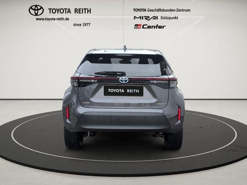 Gebraucht Toyota Yaris Hybrid Team 116 PS (85 kW) 2022 Marlingrau metallic Kleinwagen
