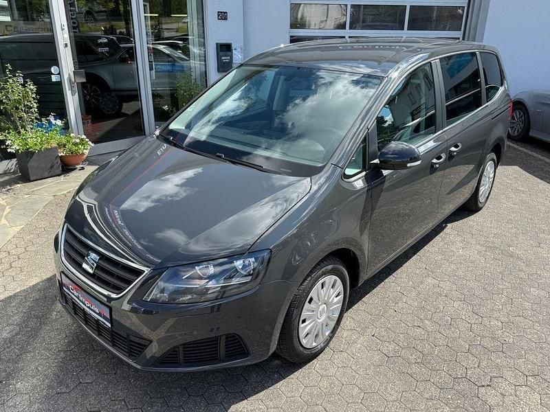 Grau Gebraucht 2017 Seat Alhambra Van / Kleinbus | 14.900 € (Guter Preis) - Bild 1/4