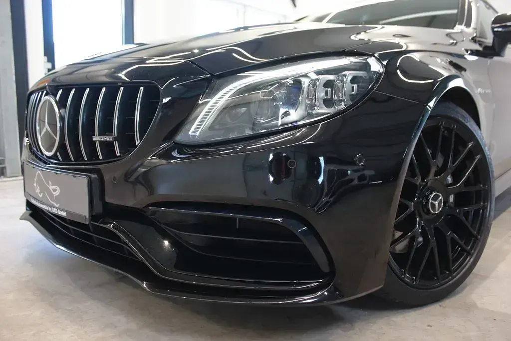 Gebraucht Mercedes C63 AMG AMG 476 PS (350 kW) 2020 Obsidian schwarz met. Coupé