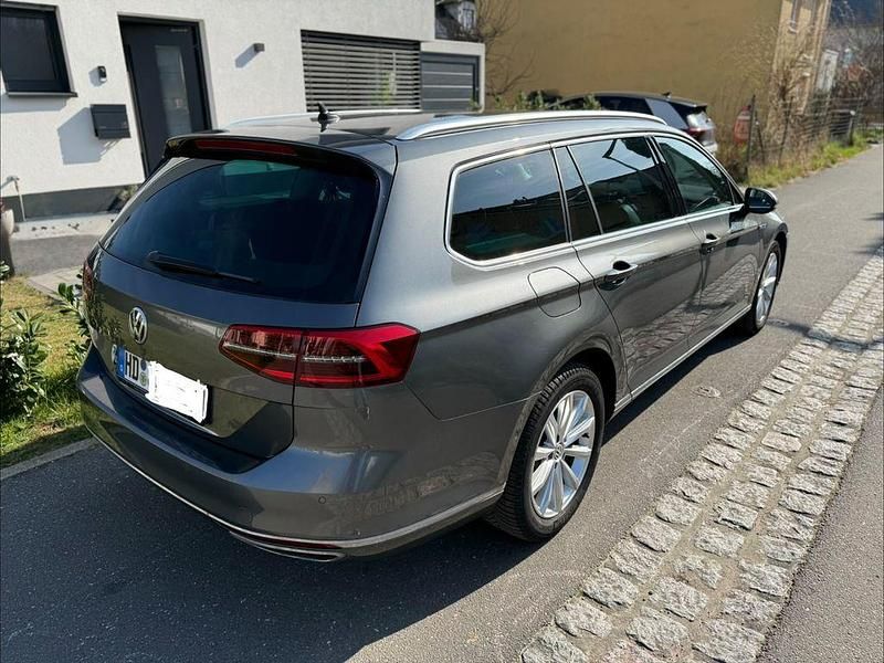 Gebraucht VW Passat Business 218 PS (160 kW) 2017 Grau Kombi