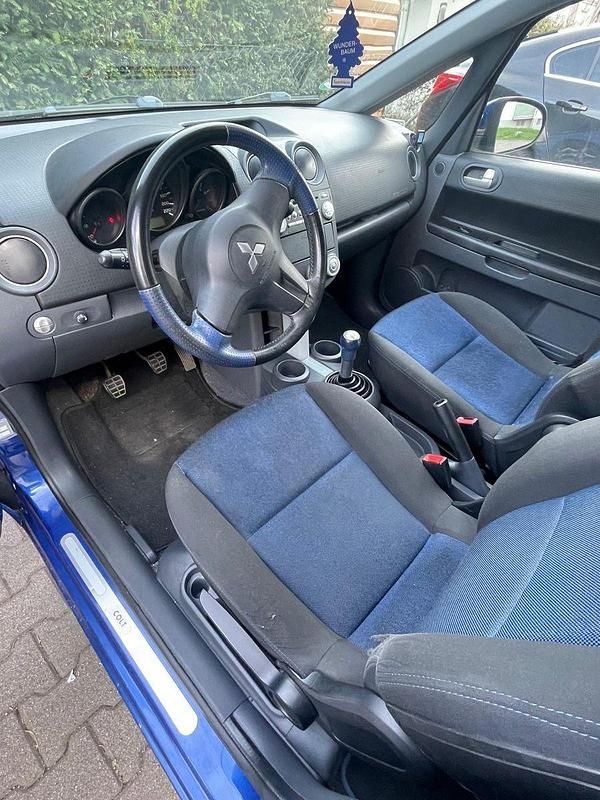 Gebraucht Mitsubishi Colt Inform 95 PS (69 kW) 2007 Blau Van / Kleinbus