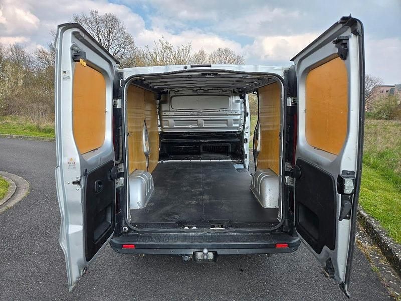 Gebraucht Renault Trafic 95 PS (69 kW) 2020 Weiß Van / Kleinbus