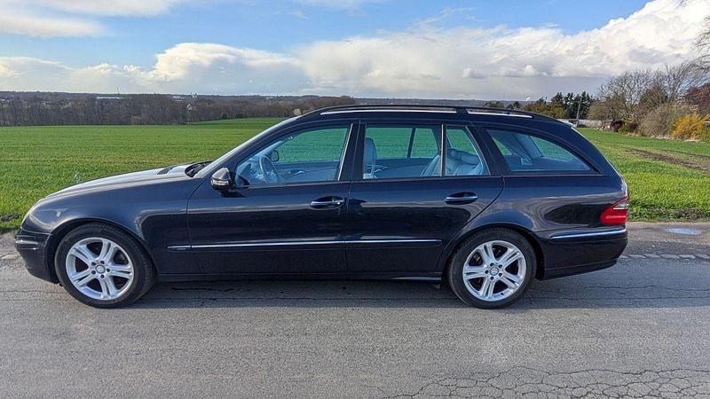 Gebraucht Mercedes E280 Avantgarde 190 PS (139 kW) 2008 Blau Kombi