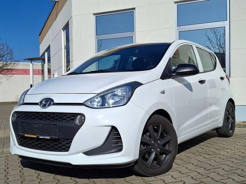 Gebraucht Hyundai i10 67 PS (49 kW) 2018 Weiß Kleinwagen