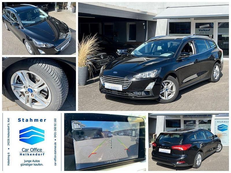 Schwarz Gebraucht 2022 Ford Focus Limousine | 16.980 € (Superpreis) - Bild 1/4