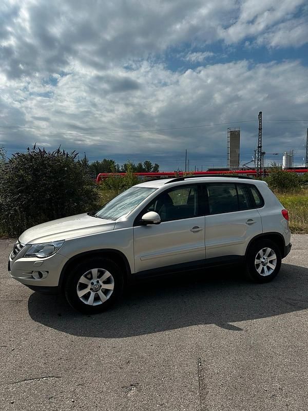 Silber Gebraucht 2009 VW Tiguan SUV | 5.200 € (Guter Preis) - Bild 1/4