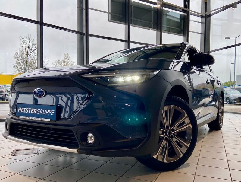 Schwarz Gebraucht 2024 Subaru Solterra Platinum SUV | 49.990 € - Bild 1/4