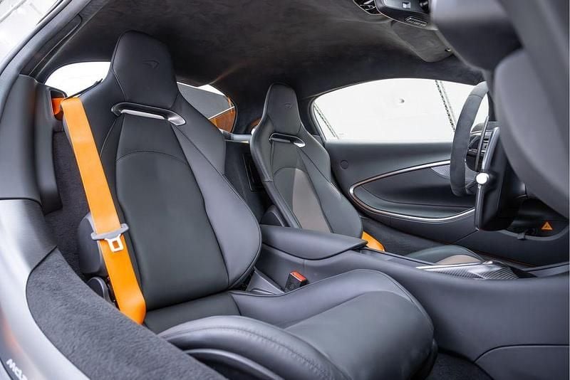 Neu McLaren Artura 680 PS (500 kW) 2025 Orange