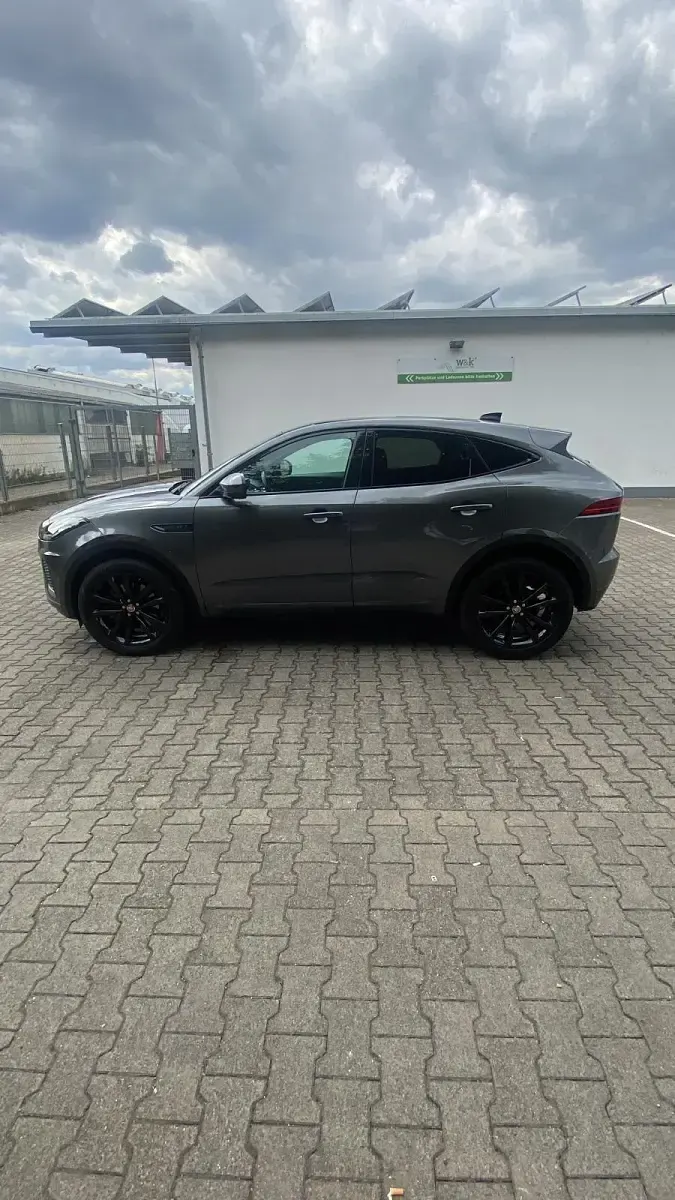 Second-hand Jaguar E-Pace 300 CP (220 kW) 2020 Gri SUV