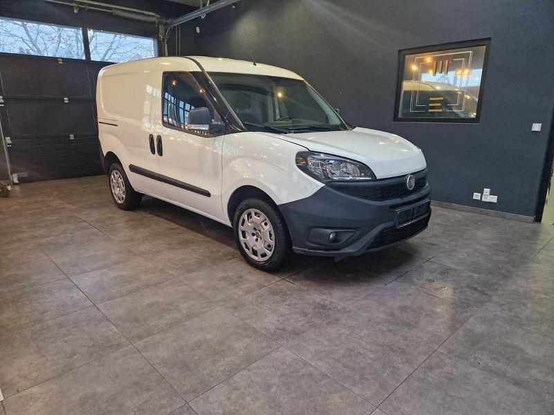 Weiß Gebraucht 2019 Fiat Doblò Van / Kleinbus | 5.999 € - Bild 1/2