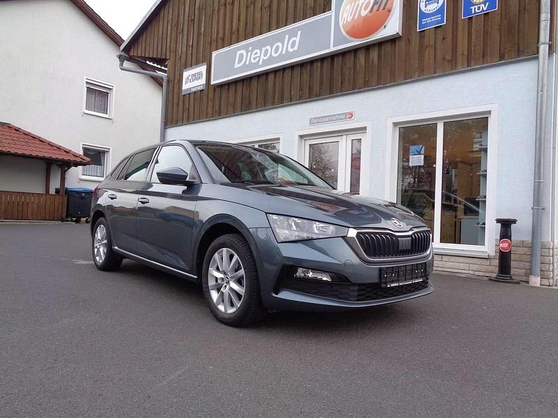 Quarzgrau Gebraucht 2021 Skoda Scala Ambition Kleinwagen | 17.990 € (Fairer Preis) - Bild 1/4