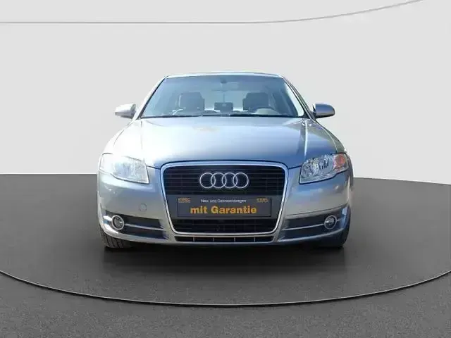 Gebraucht Audi A4 131 PS (96 kW) 2004 Grau Limousine