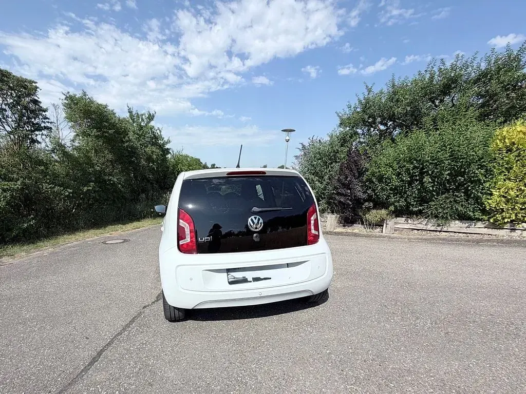 Gebraucht VW up! high up! 75 PS (55 kW) 2016 Weiß Kleinwagen