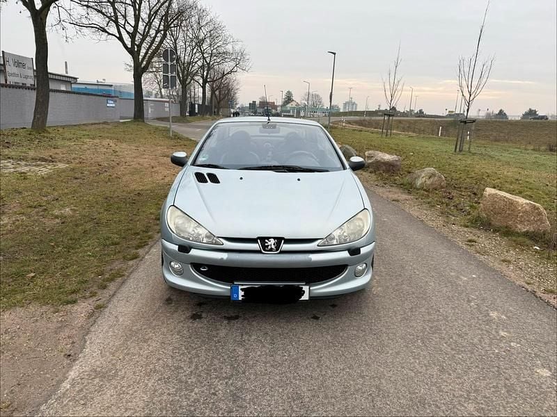 Gebraucht Peugeot 206 CC 109 PS (80 kW) 2003 Blau Cabrio