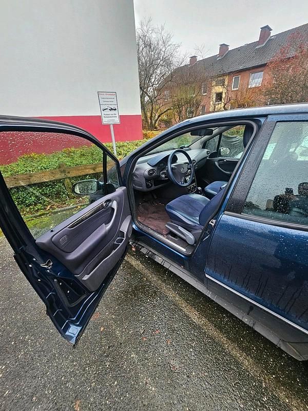 Blau Gebraucht 2001 Mercedes A190 | 2.850 € (Fairer Preis) - Bild 1/4