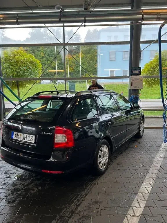 Gebraucht Skoda Octavia 160 PS (117 kW) 2010 Schwarz Kombi