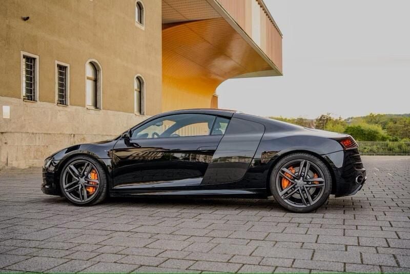 Schwarz Gebraucht 2011 Audi R8 Coupé Coupé | 74.900 € (Fairer Preis) - Bild 1/4