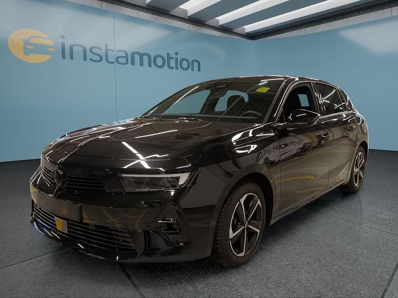 Schwarz Gebraucht 2024 Opel Astra Limousine | 25.699 € (Etwas zu teuer) - Bild 1/4