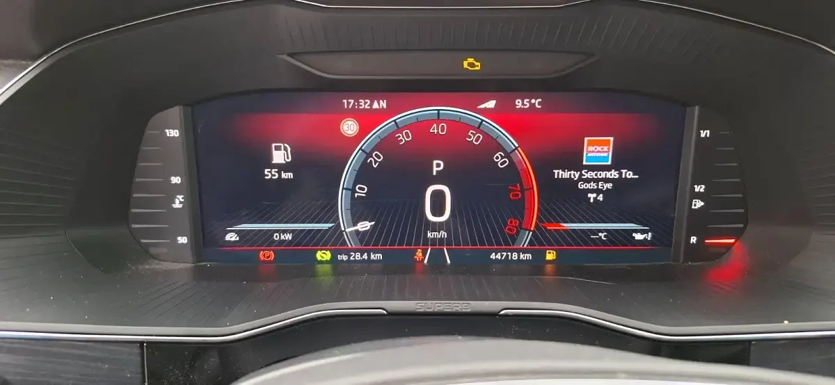 Gebraucht Skoda Superb 150 PS (110 kW) 2022 Schwarz Kombi