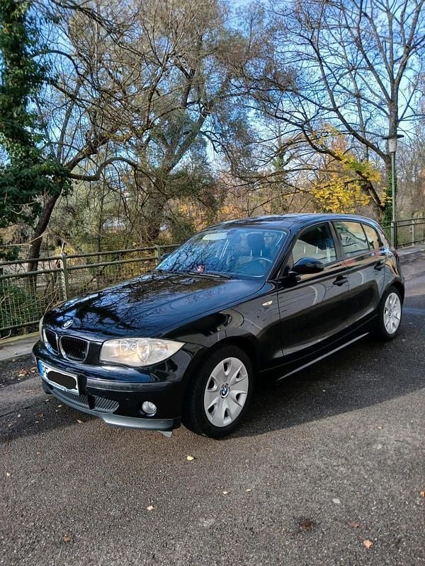 Schwarz Gebraucht 2006 BMW 116 Kleinwagen | 2.200 € (Fairer Preis) - Bild 1/4