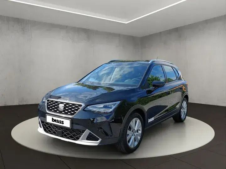 Midnight schwarz metallic Gebraucht 2023 Seat Arona Xperience SUV | 19.950 € (Guter Preis) - Bild 1/4