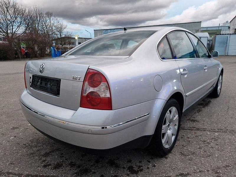 Gebraucht VW Passat Highline 150 PS (110 kW) 2002 Grau Limousine