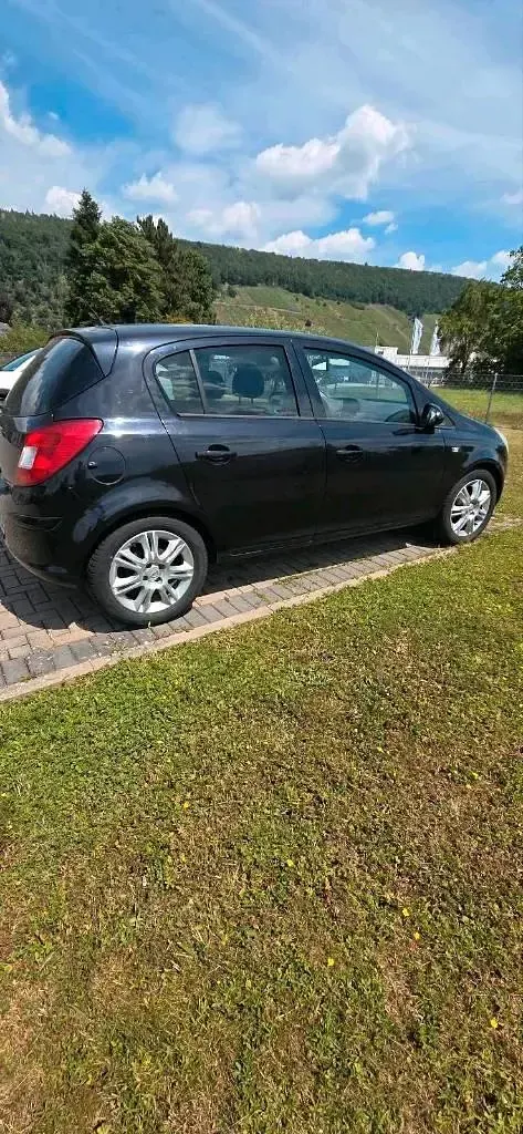 Gebraucht Opel Corsa 90 PS (66 kW) 2009 Schwarz Kleinwagen
