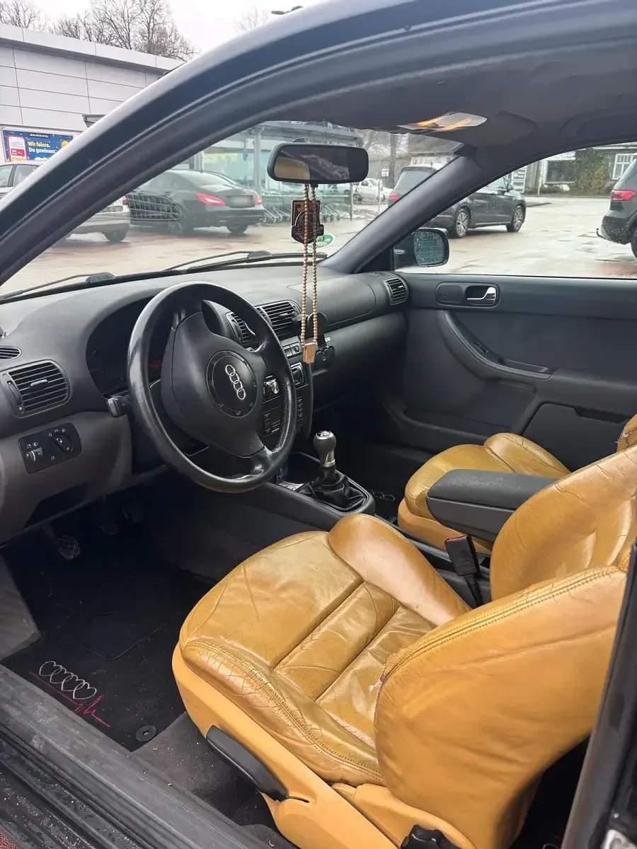 Second-hand Audi A3 150 CP (110 kW) 2000 Negru Hatchback