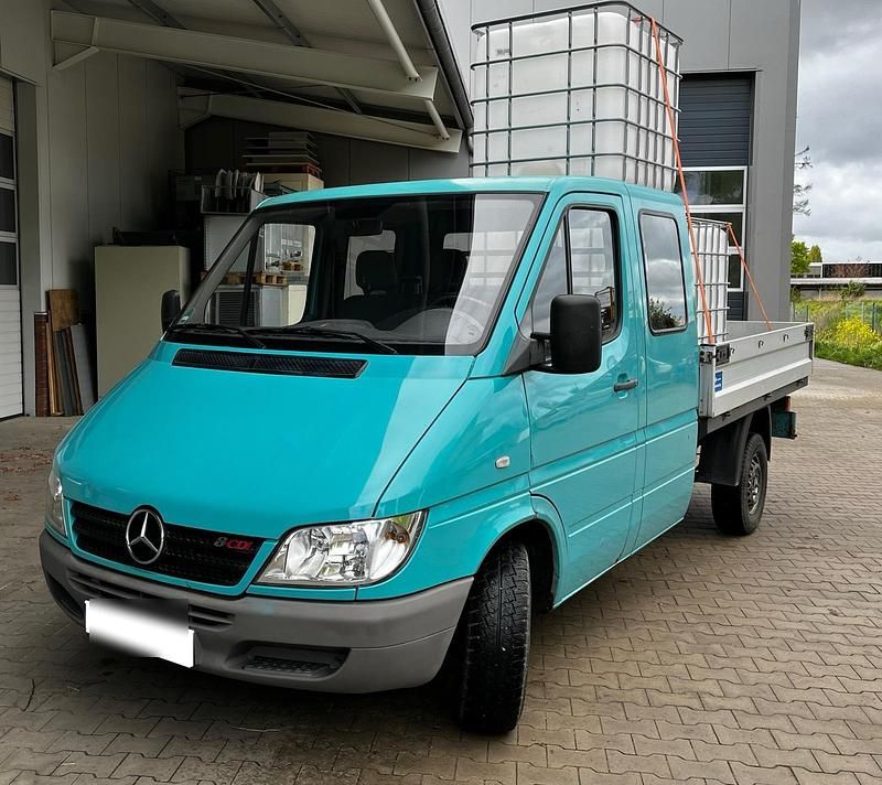 Grün Gebraucht 2004 Mercedes Sprinter Van | 4.990 € (Superpreis) - Bild 1/4